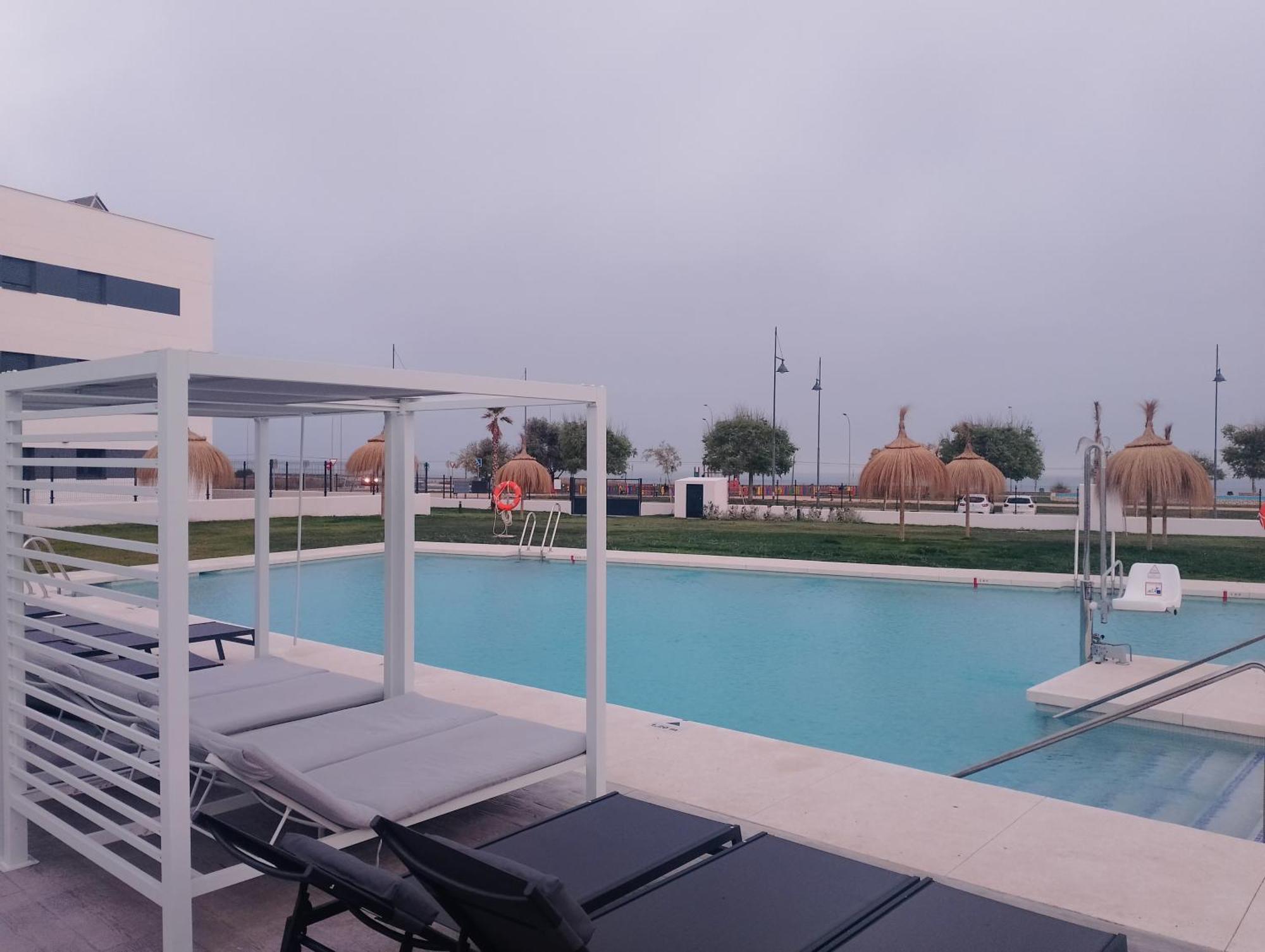 Ferienwohnung Bajo Con Jardin En Primera Linea De Playa Málaga Exterior foto